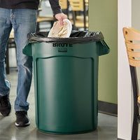 BRUTE 32 Gallon Green Round Trash Can
