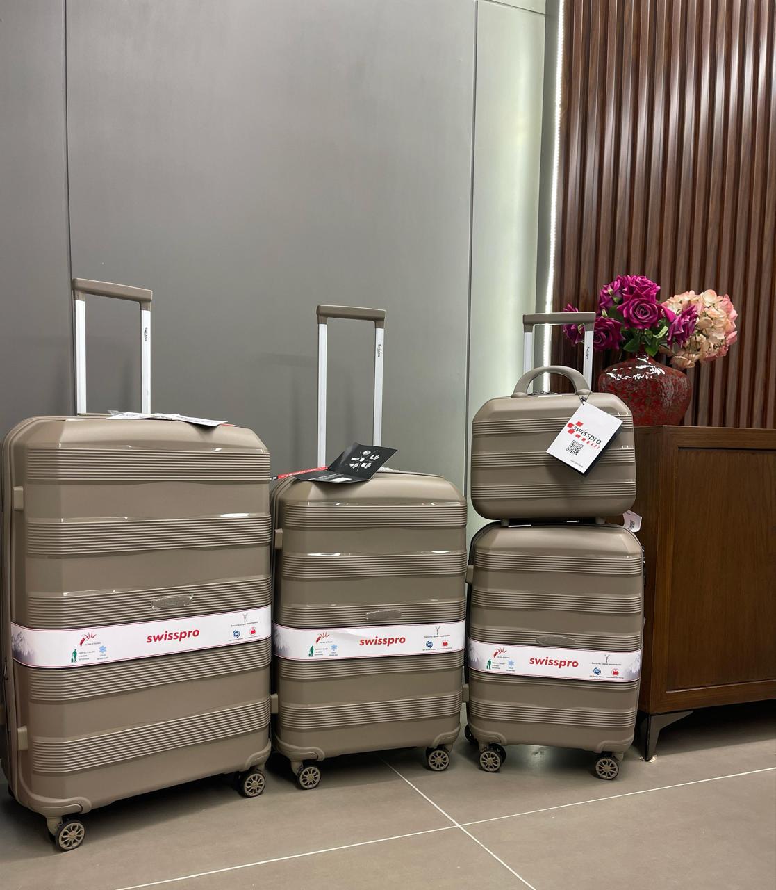 4pcs Set Luggage By Swiss Pro Beige