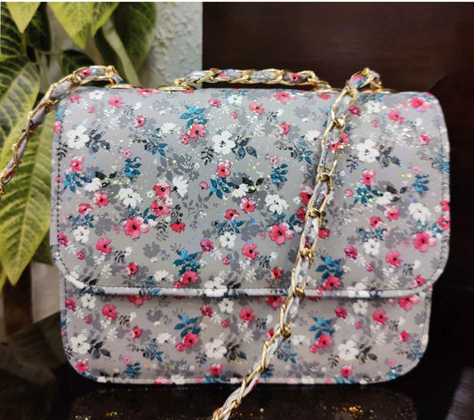 🌼 Trendy Floral Shoulder Bag with Gold Chain Strap