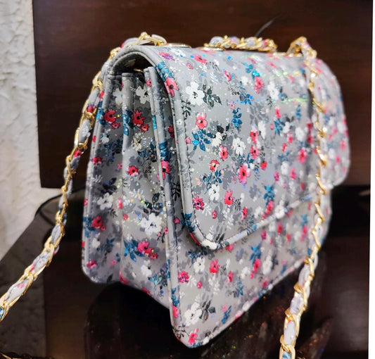 🌼 Trendy Floral Shoulder Bag with Gold Chain Strap